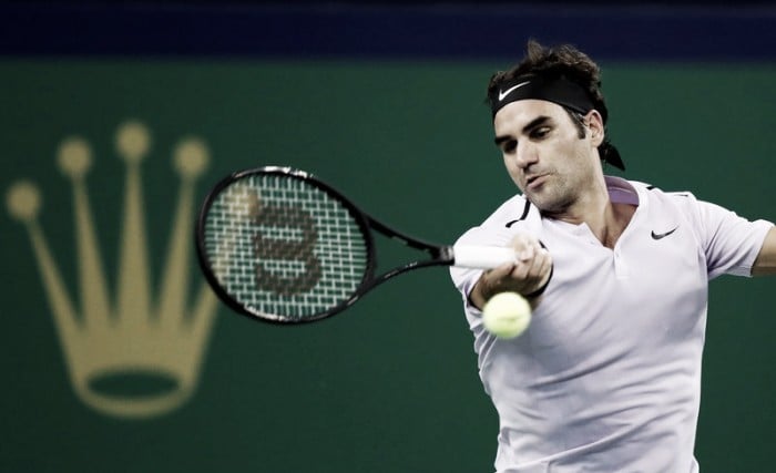 Federer derrota Dolgopolov e vai às quartas em Xangai