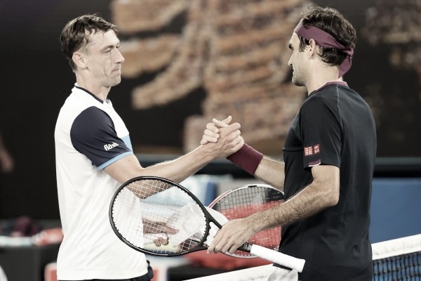 Em partida dramática, Federer vence Millman no quinto set e avança no Australian Open Em partida dramática, Federer vence Millman no quinto set e avança no Australian Open