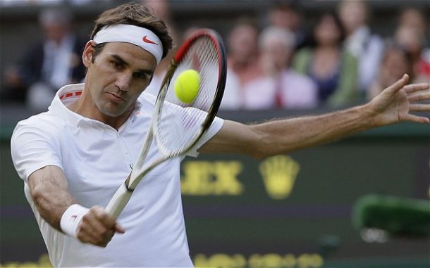Roger Federer crushes Lorenzi in straight sets