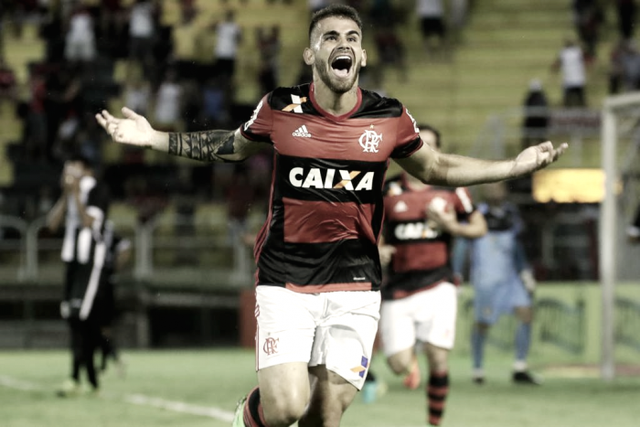 Flamengo tem negociação adiantada com Benfica para venda de Felipe Vizeu