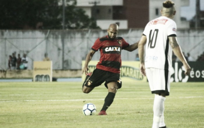 Fellipe Bastos deixa estreia pelo Sport lesionado e não preocupa: "Provavelmente foi estiramento"