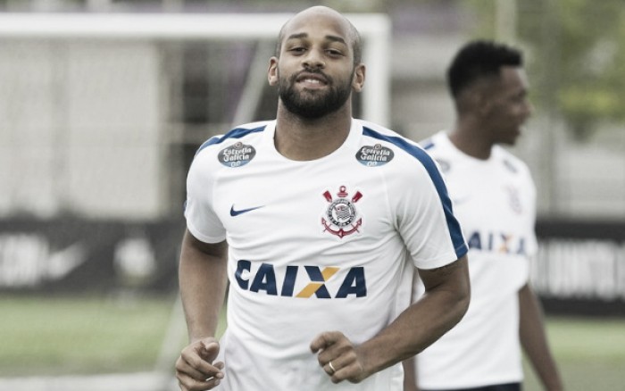 Sport encaminha acordo com Corinthians por empréstimo do volante Fellipe Bastos