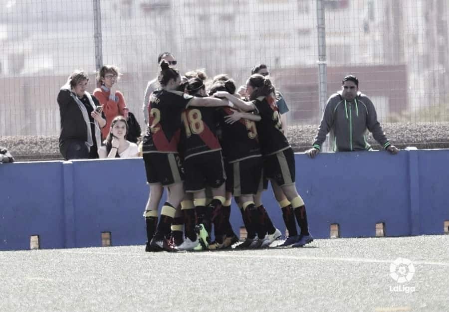 La
Plataforma ADRV pide un partido del Rayo Femenino en el Estadio de Vallecas La
Plataforma ADRV pide un partido del Rayo Femenino en el Estadio de Vallecas