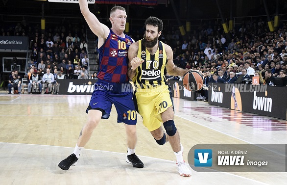 La sangre fría de Delaney se impone al Fenerbahçe (74-80) La sangre fría de Delaney se impone al Fenerbahçe (74-80)