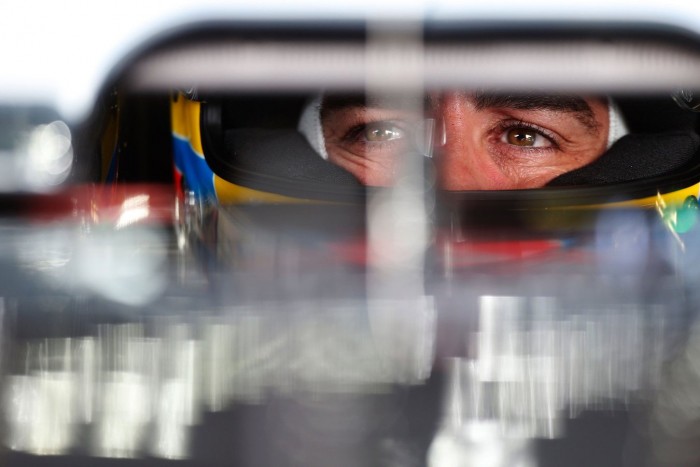 Fernando Alonso: "Los coches me dan un sentimiento que no puedo lograr en ningún otro sitio"