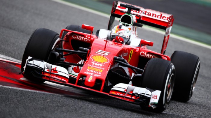 Vettel svetta nelle FP2 in Messico