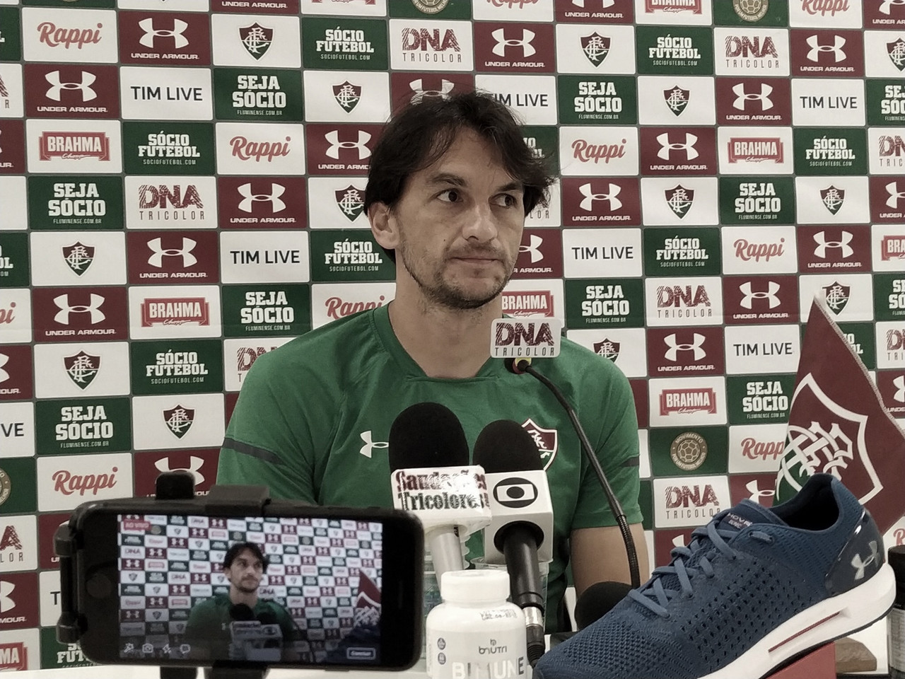 Matheus Ferraz fala sobre desfalques do Fluminense no Chile: "Vontade vai atravessar"