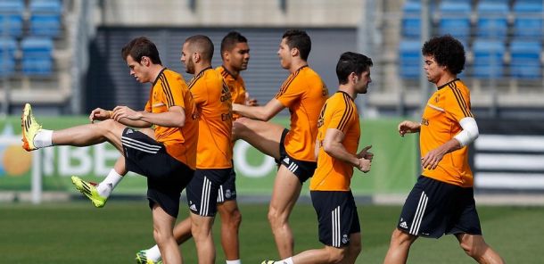 Bale vuelve con el grupo