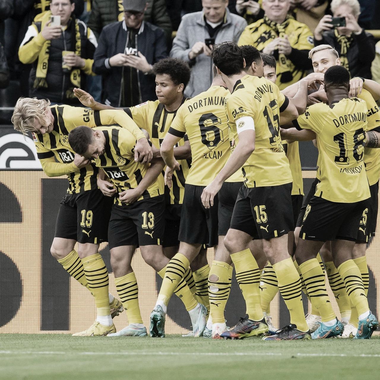 El Dortmund aplastó al Stuttgart