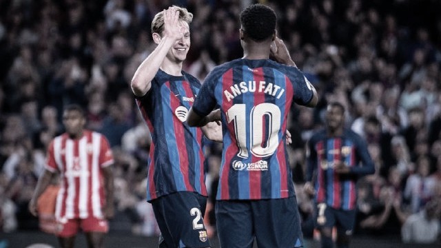 Em jogo marcado pela despedida de Piqué, Barcelona desperdiça pênalti, mas vence Almería