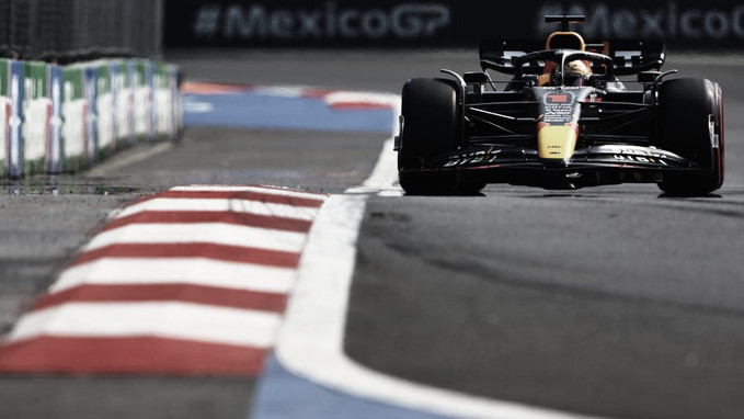 Verstappen gana la pole en México