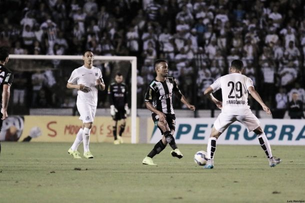 Gabriel marca dois para valer um e Santos abre vantagem contra Figueirense na Copa do Brasil