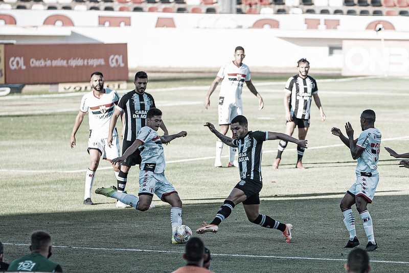 Figueirense e Botafogo-SP duelam para fugir do Z-4 da Série
B