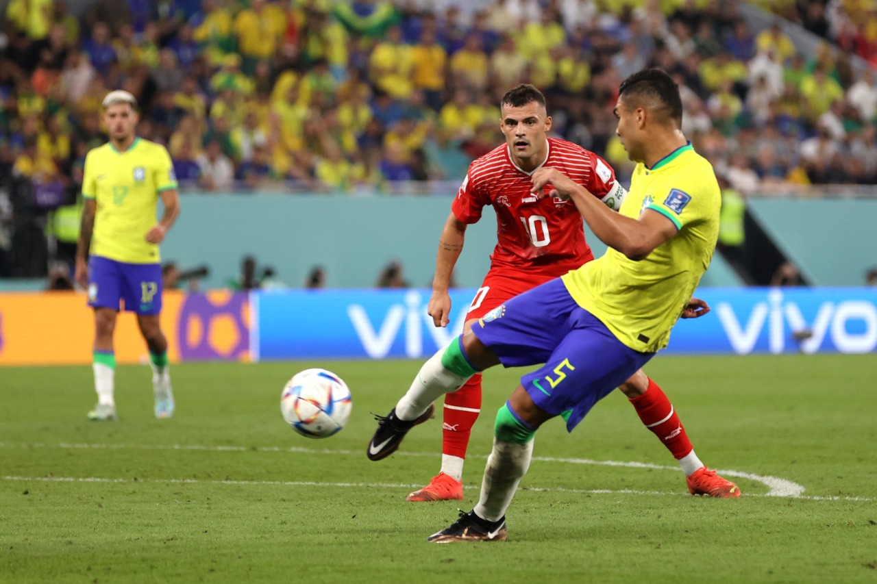 Brasil vence a Suiza y se clasifica a octavos de final