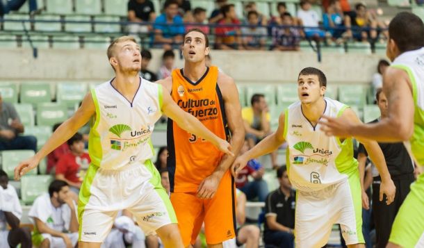 Unicaja de Málaga - Valencia Basket: dos equipos en plena forma se miden en el Carpena