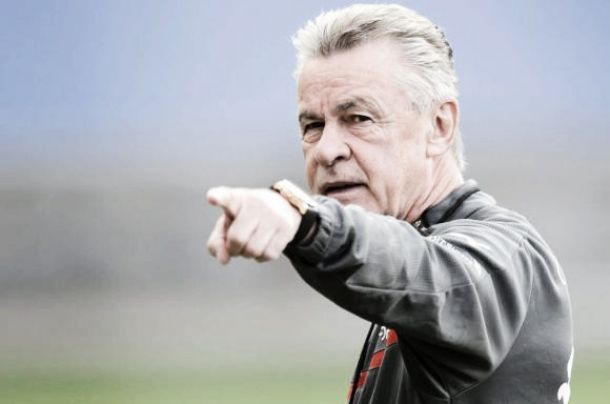 Hitzfeld: “Nos tuvimos que adaptar al juego tan rápido de Ecuador”