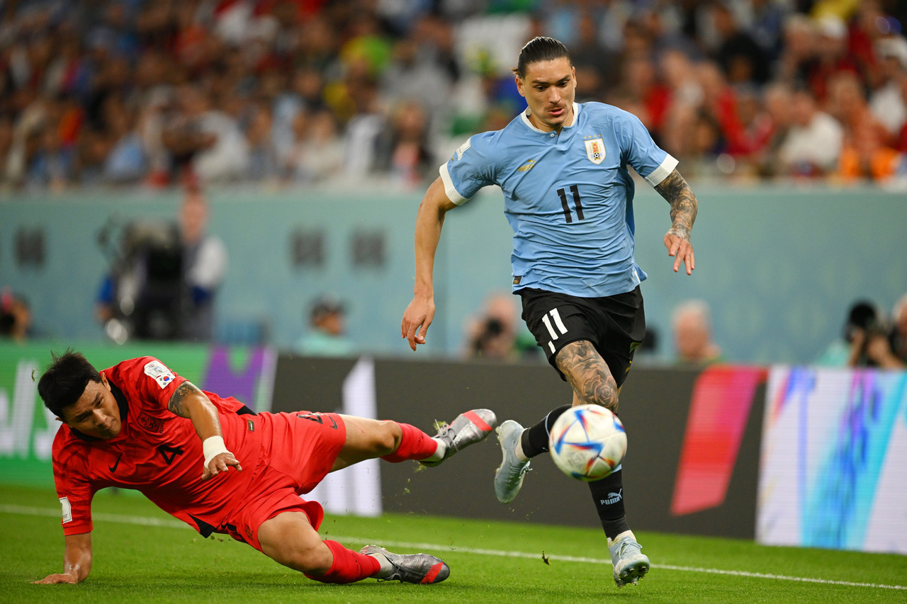 Uruguay y Corea del Sur con buen futbol dividen unidades