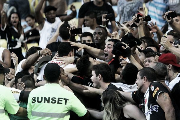Vasco bate Flamengo de virada e chega ao quinto jogo sem derrota
