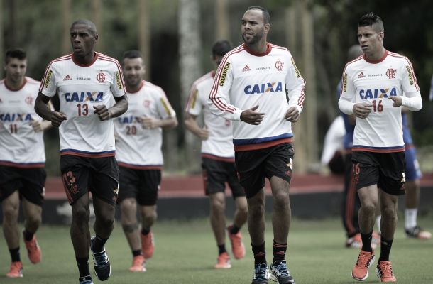 Wallace cobra empenho do Flamengo: "Não podemos cometer mesmos erros no Brasileirão"