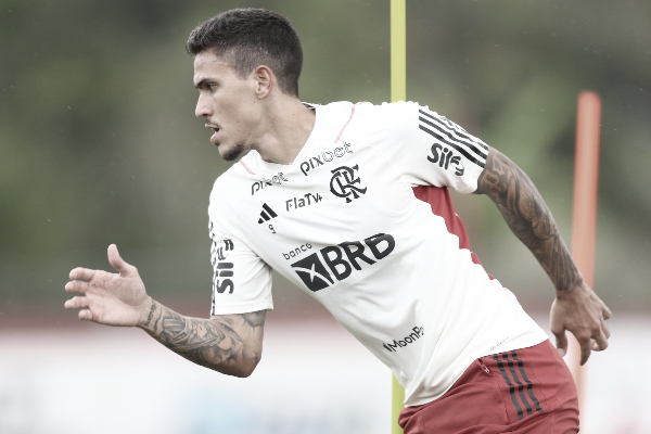 Em busca de consolidar reação na temporada, Flamengo recebe Corinthians