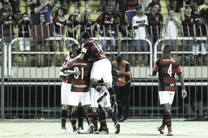 Cirino marca dois, Flamengo derrota Confiança com facilidade e avança na Copa do Brasil