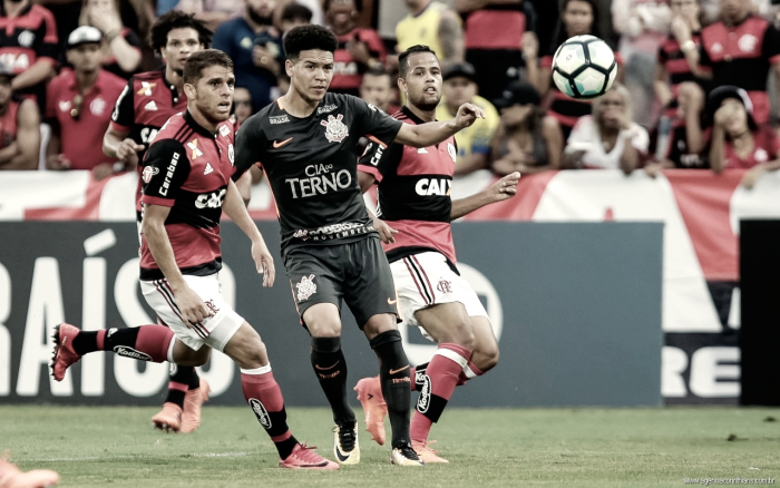 Briga entre companheiros e goleada na Ilha: Flamengo vence time misto do campeão Corinthians