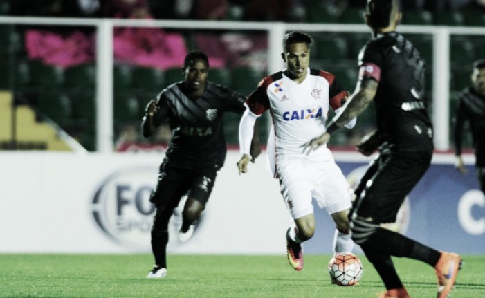 Figueirense goleia Flamengo e vence pela primeira vez uma partida na Sul-Americana
