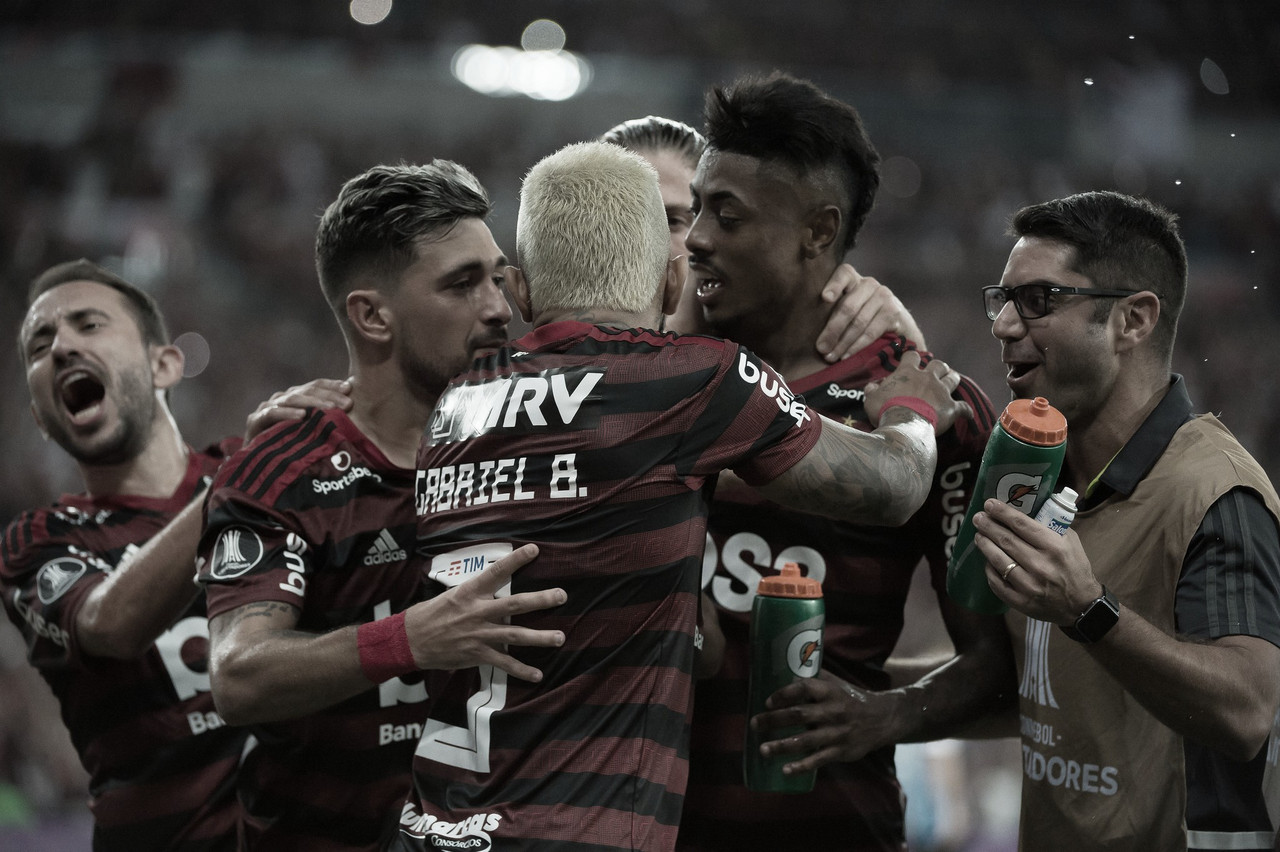 Histórico! Flamengo atropela Grêmio no Maracanã e está na final da Libertadores