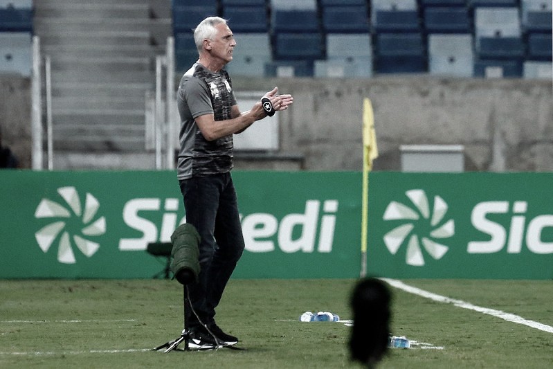 Botafogo cai na Copa do Brasil e interino admite ‘tristeza total’ no vestiário