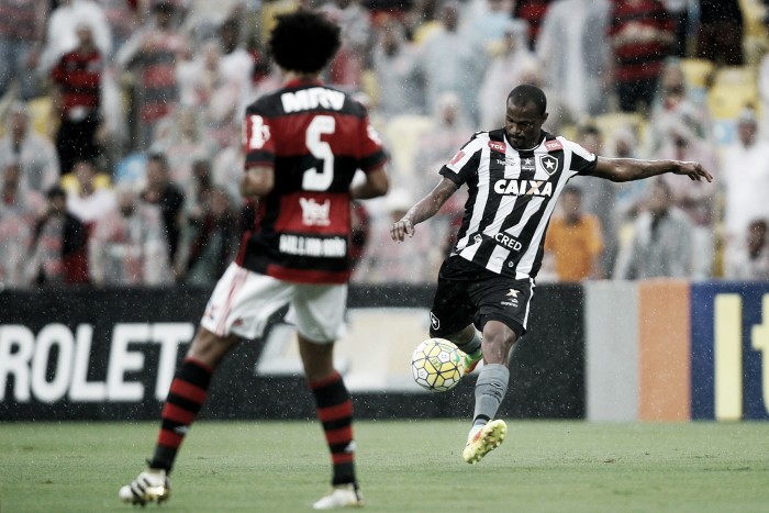 Em clássico de muita pressão, Flamengo e Botafogo empatam sem gols no Maracanã