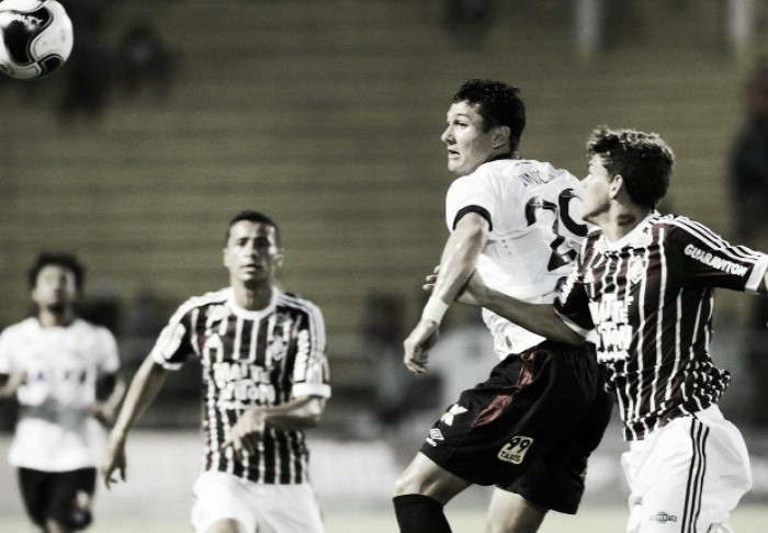 Meia Vinícius marca e Atlético-PR estreia com vitória sobre Fluminense na Copa Sul-Minas-Rio