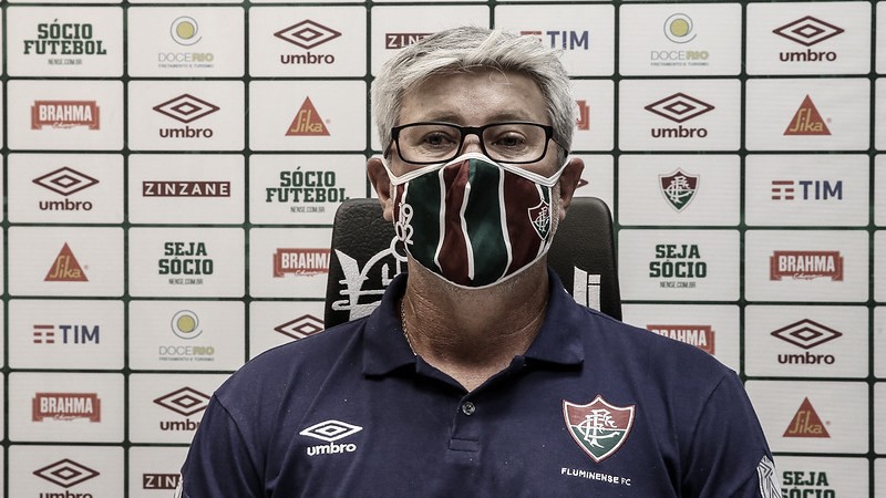 Odair Hellmann admite que Fluminense não teve boa atuação e
lamenta mais uma lesão