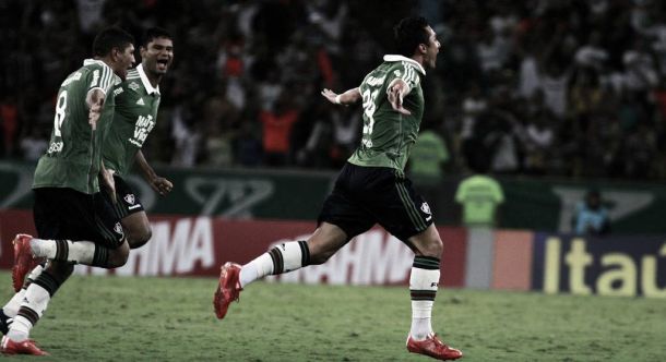 Fluminense sofre mesmo com um jogador a mais, mas vence Joinville com gol no fim