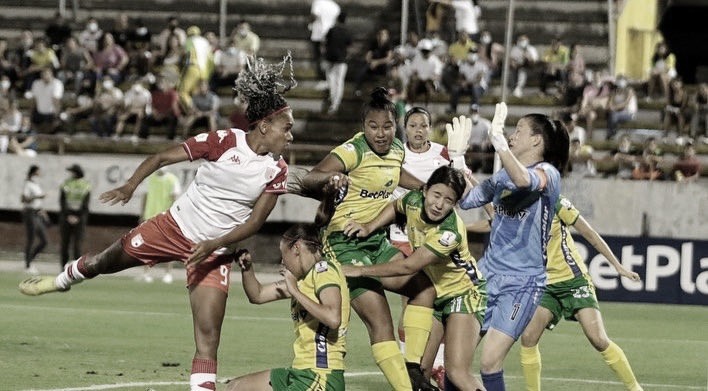 Santa Fe consigue su primera victoria en la Liga Femenina