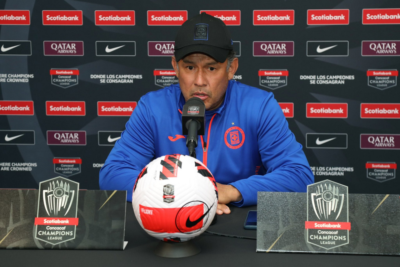 "Esto es futbol y ahora nos reímos": Reynoso sobre Morales 
