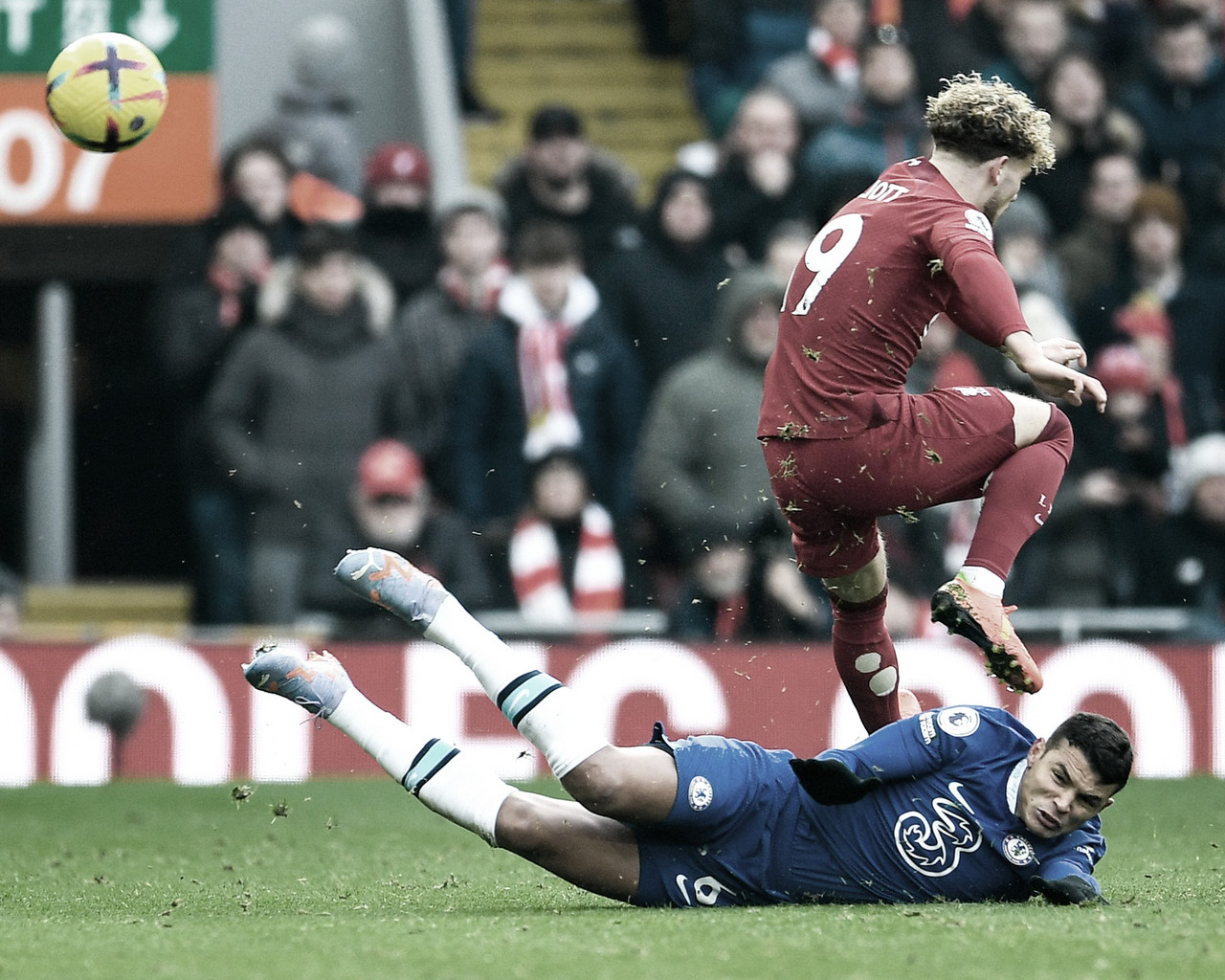 Liverpool e Chelsea não saem de zero e estacionam no meio da tabela da Premier League