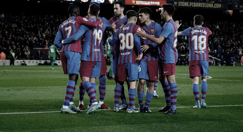 Em dia de Dembélé e Ferran Torres, Barcelona atropela Osasuna no Camp Nou