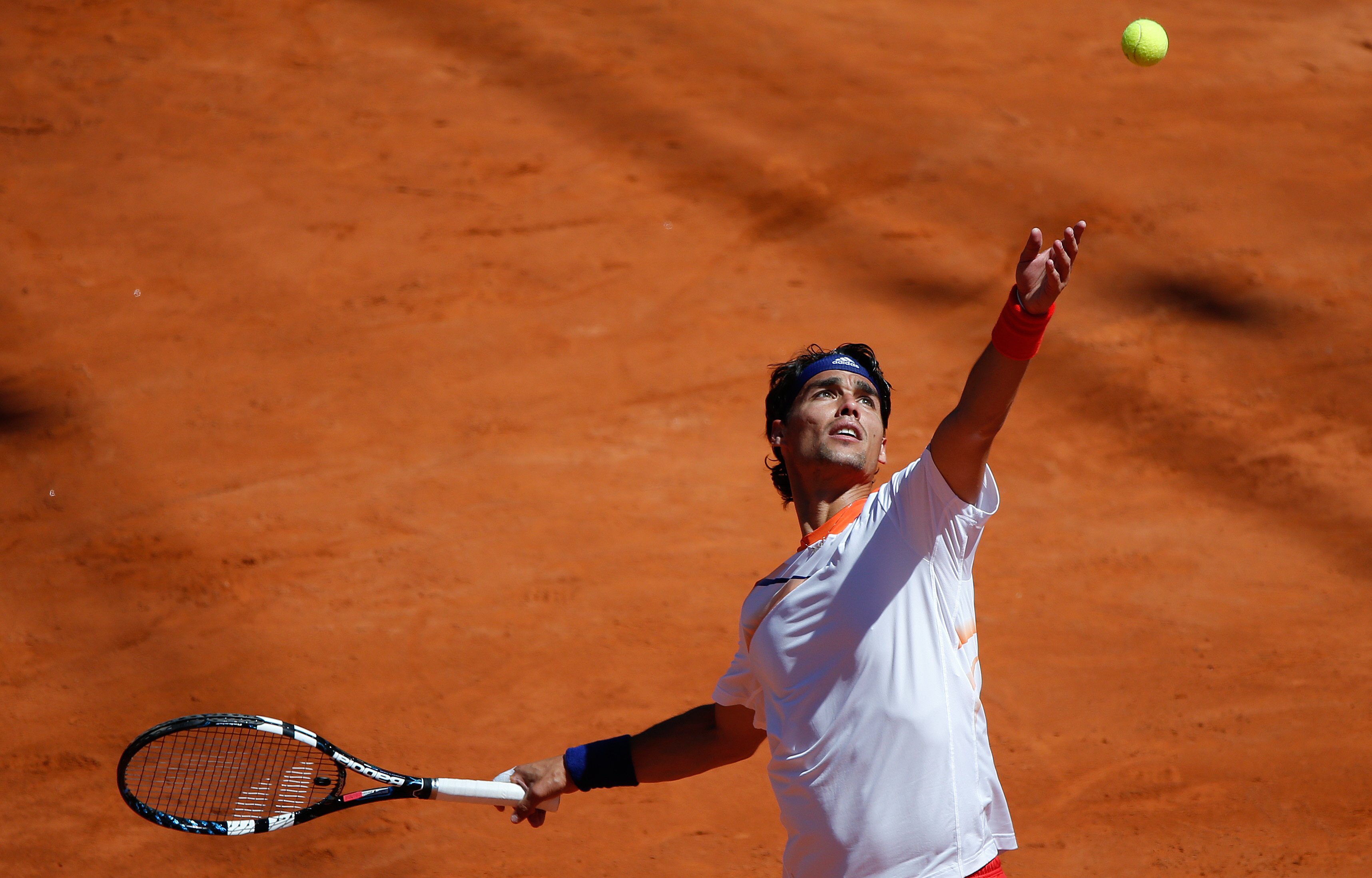 Super Fognini vola in finale ad Amburgo, Federer eliminato da Delbonis