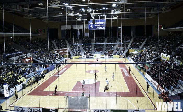 Un Santiago Futsal - FC Barcelona ante 4500 espectadores en Sar