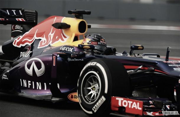 Vettel domina los últimos entrenamientos libres a través de la contaminación y del blistering