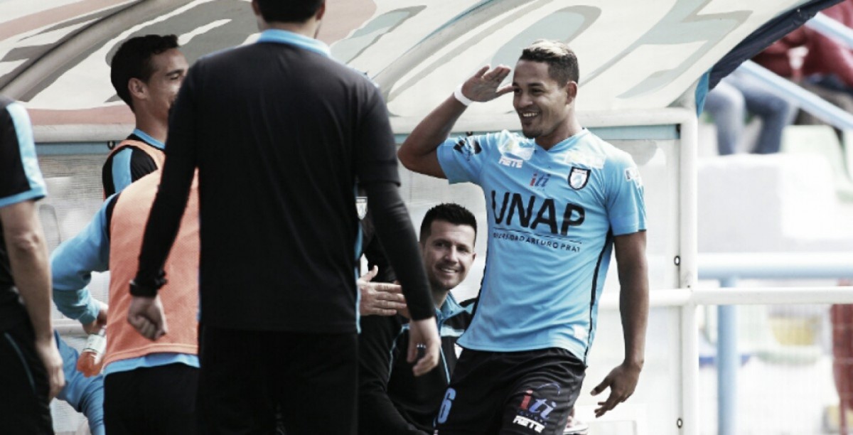 Edwuin Pernía anotó un triplete con Deportes Iquique Edwuin Pernía anotó un triplete con Deportes Iquique