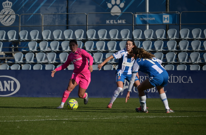 Liga F: el Granada vence al Espanyol con dos golpes decisivos