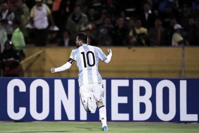 Lionel Messi se vistió de salvador y Argentina está en el Mundial Lionel Messi se vistió de salvador y Argentina está en el Mundial