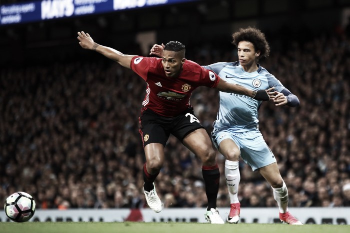 United y City vestirán un distintivo en homenaje a las víctimas de la tragedia de Manchester United y City vestirán un distintivo en homenaje a las víctimas de la tragedia de Manchester