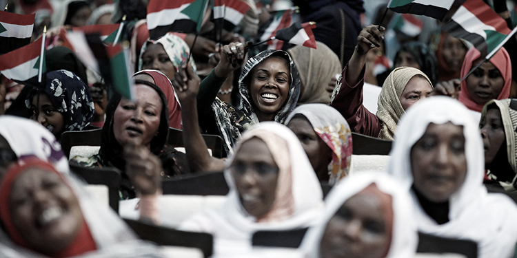 Sudán prohíbe la mutilación genital femenina