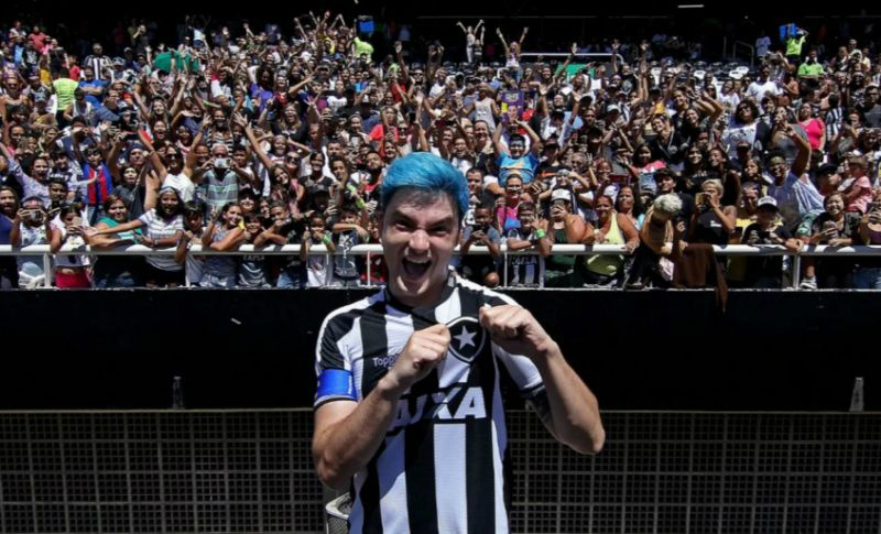 Felipe Neto recusa convite para ser diretor de comunicação do
Botafogo Felipe Neto recusa convite para ser diretor de comunicação do
Botafogo