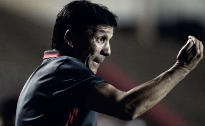 Zé Ricardo comenta desgaste físico e elogia equipe do Flamengo em novo triunfo: "Vitória merecida"