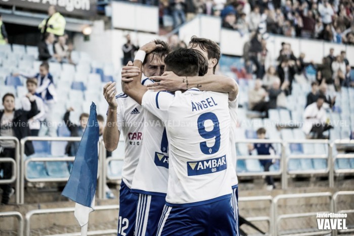 Fotos e imágenes del Real Zaragoza 2-1 Almería, jornada 12 de Segunda División
