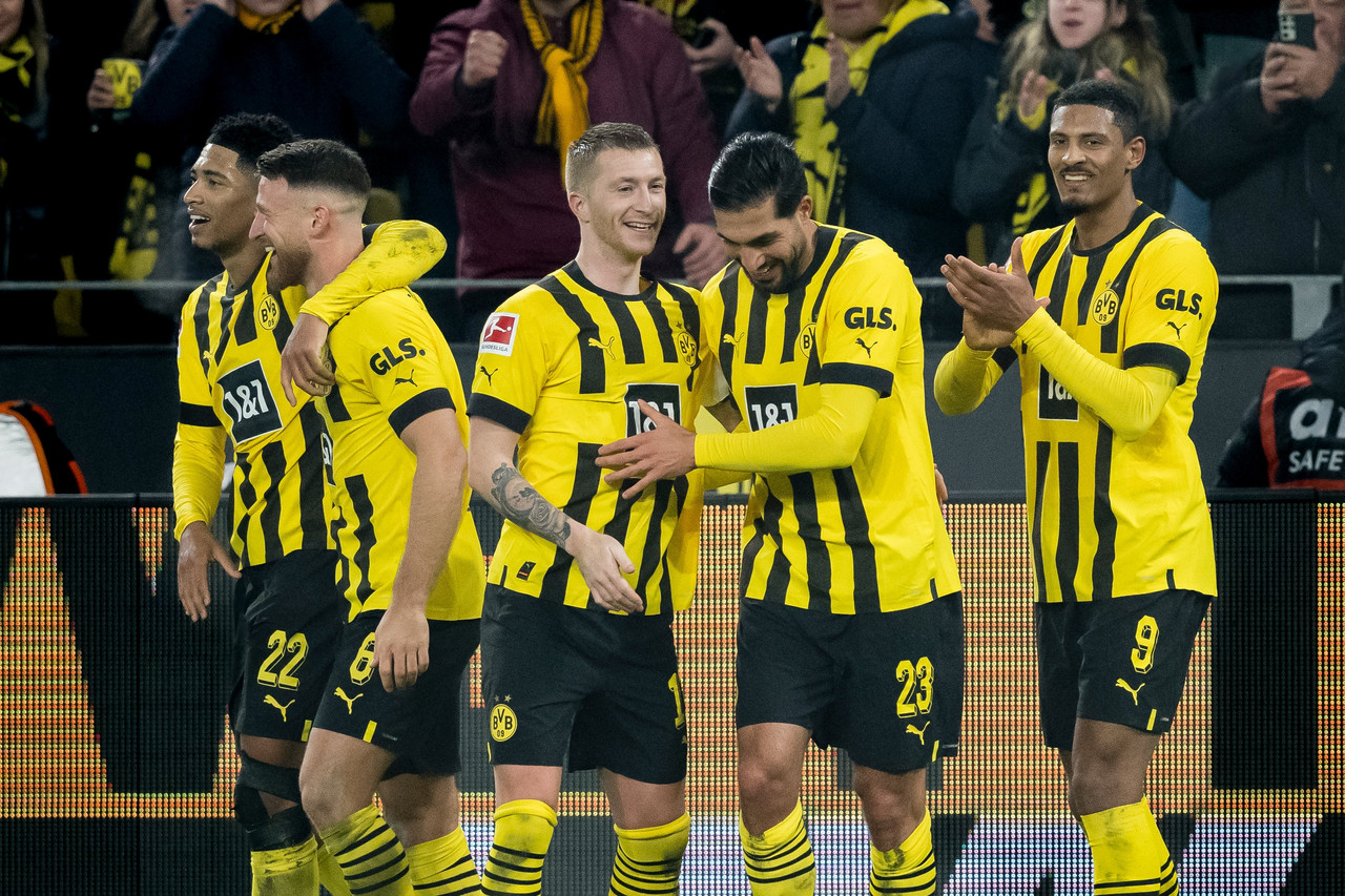 Goals and Highlights: Schalke
04 2-2 Borussia Dortmund in Bundesliga