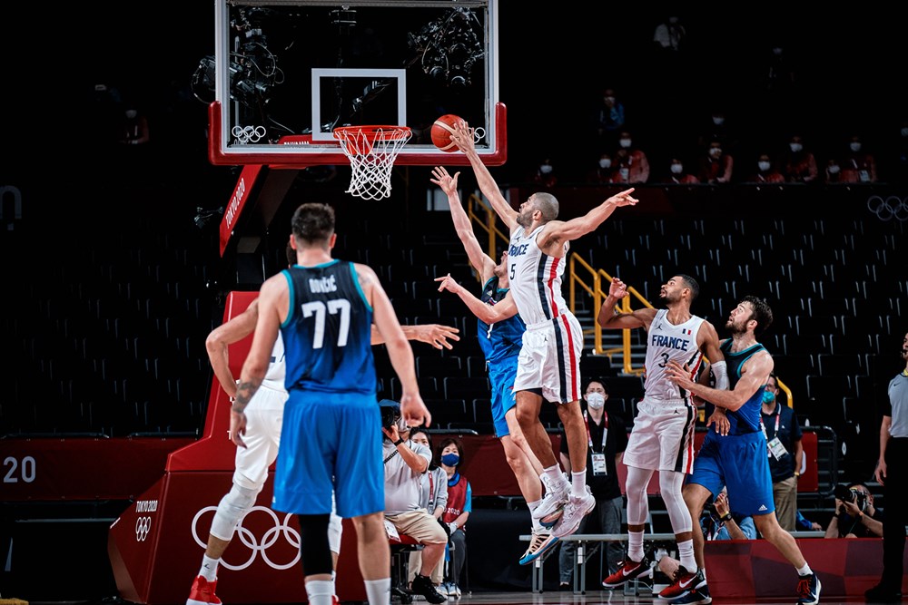 Canastas y resumen del Francia 82-88 Eslovenia en EuroBasket 2022